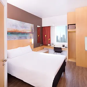 Ibis One - World Trade Centre Hotel